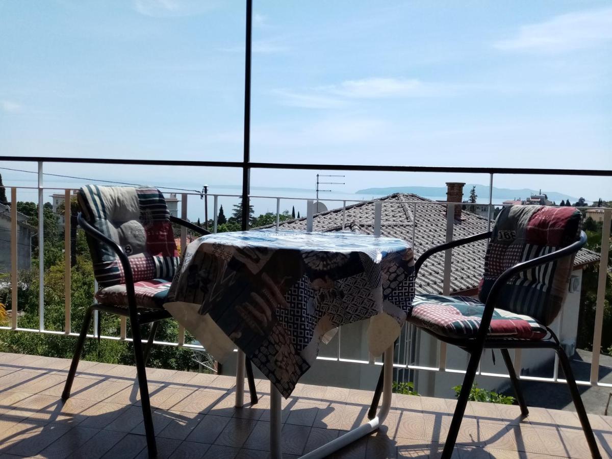 Apartman Violeta Lovran Buitenkant foto